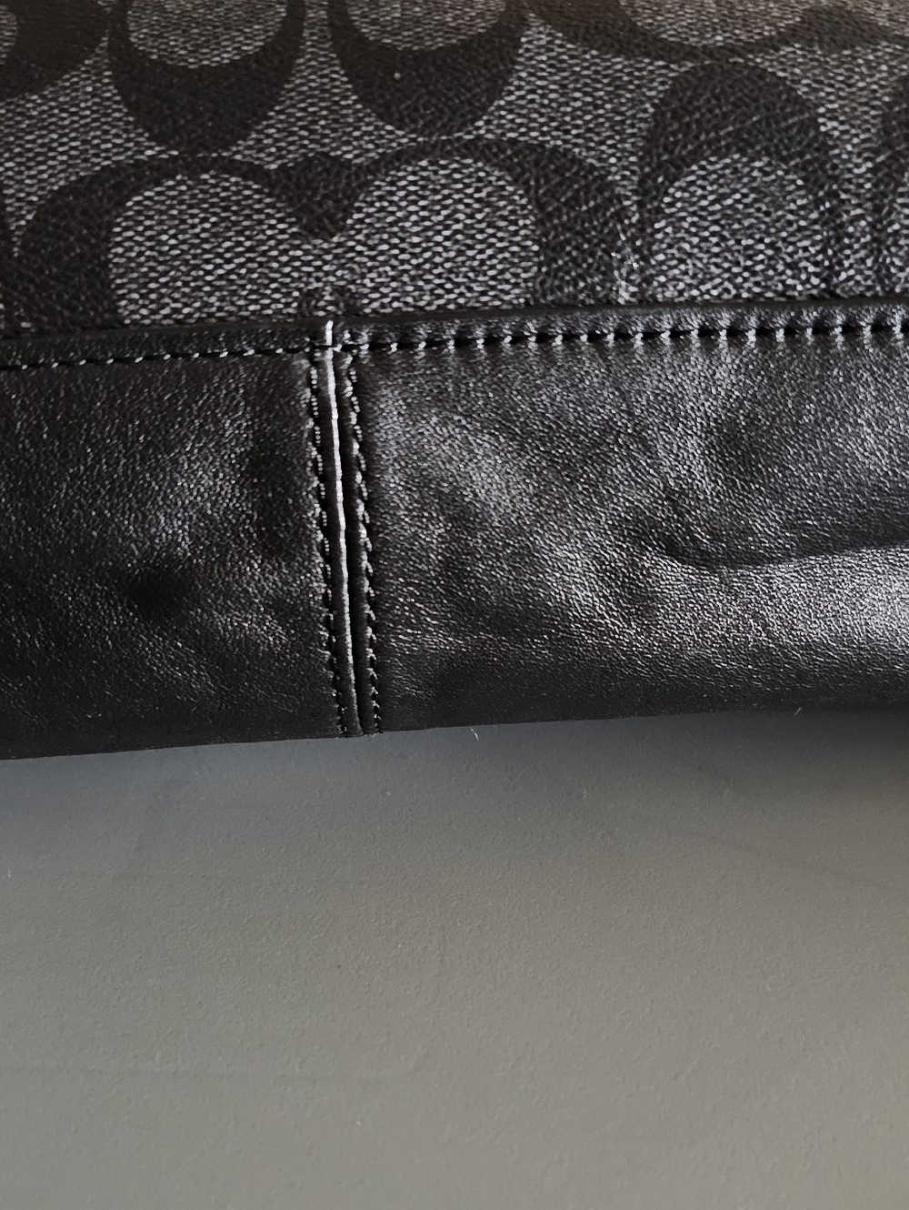 Coach Charles Messenger Bag EUC - Picture 7 of 12